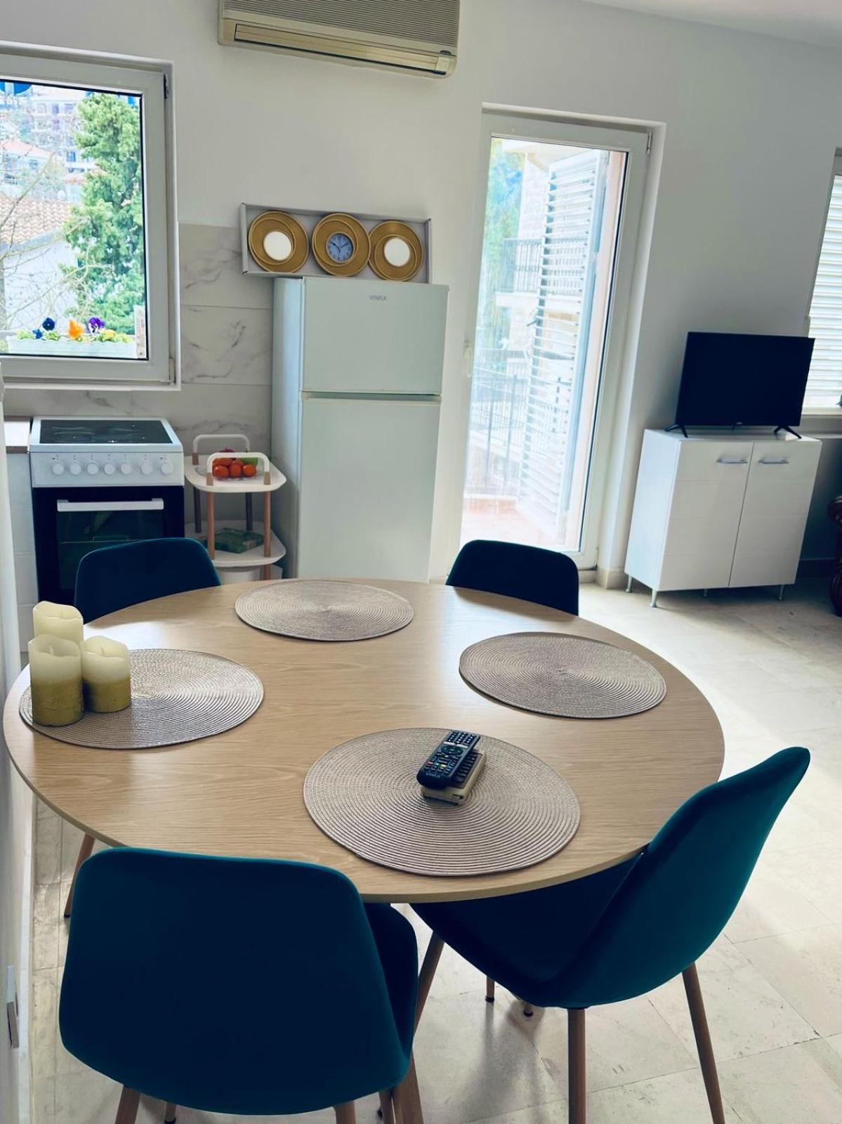 Igor Apartment