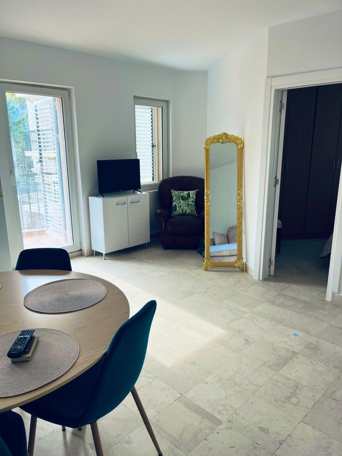 Igor Apartment *